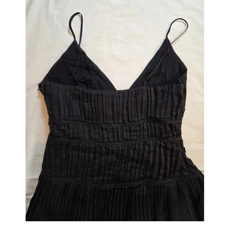 Banana Republic Black Pleated Maxi Dress Plunge V-Neck Linen Blend Size 10 - Picture 3 of 9